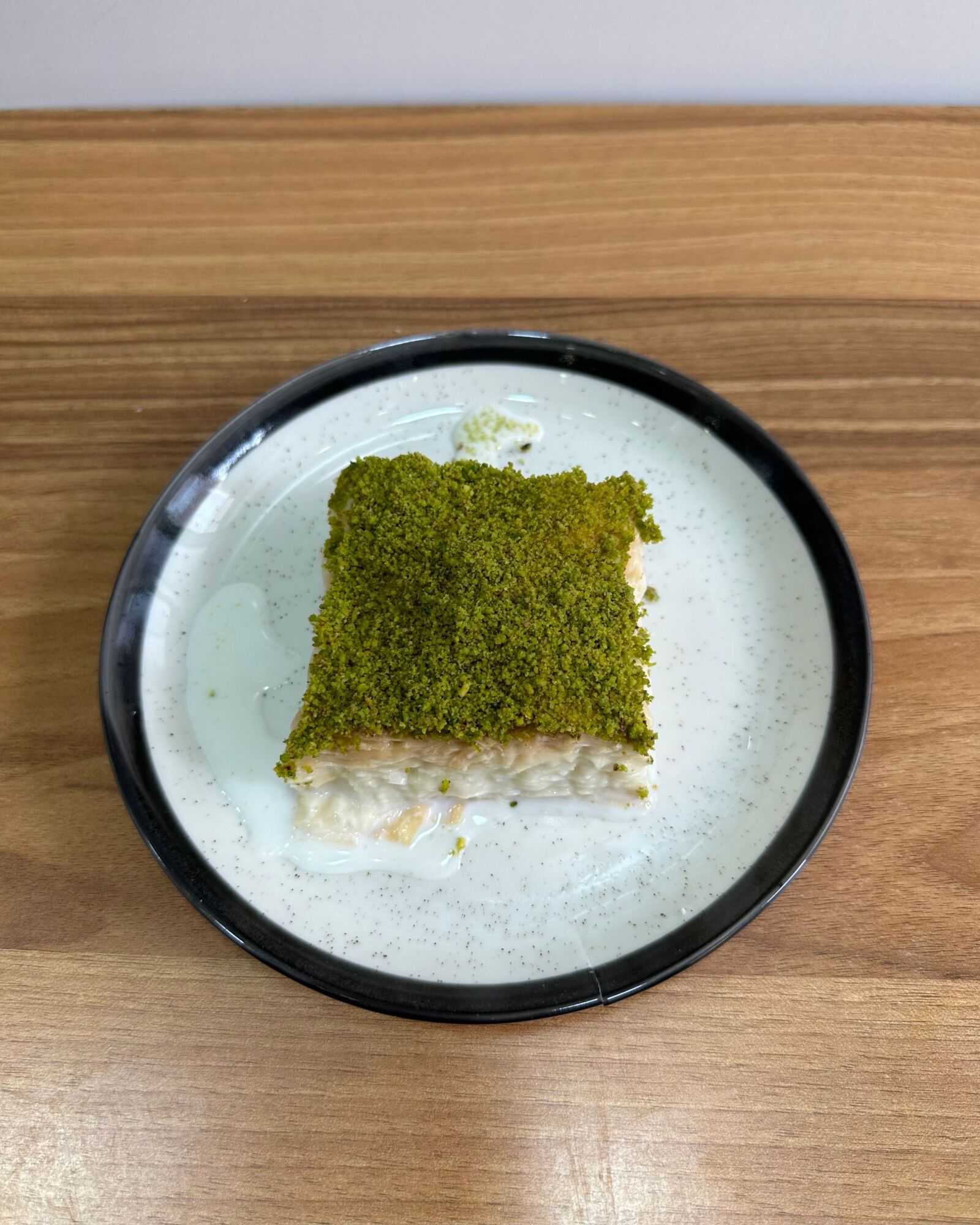Fıstıklı Sütlava (1 Kg)