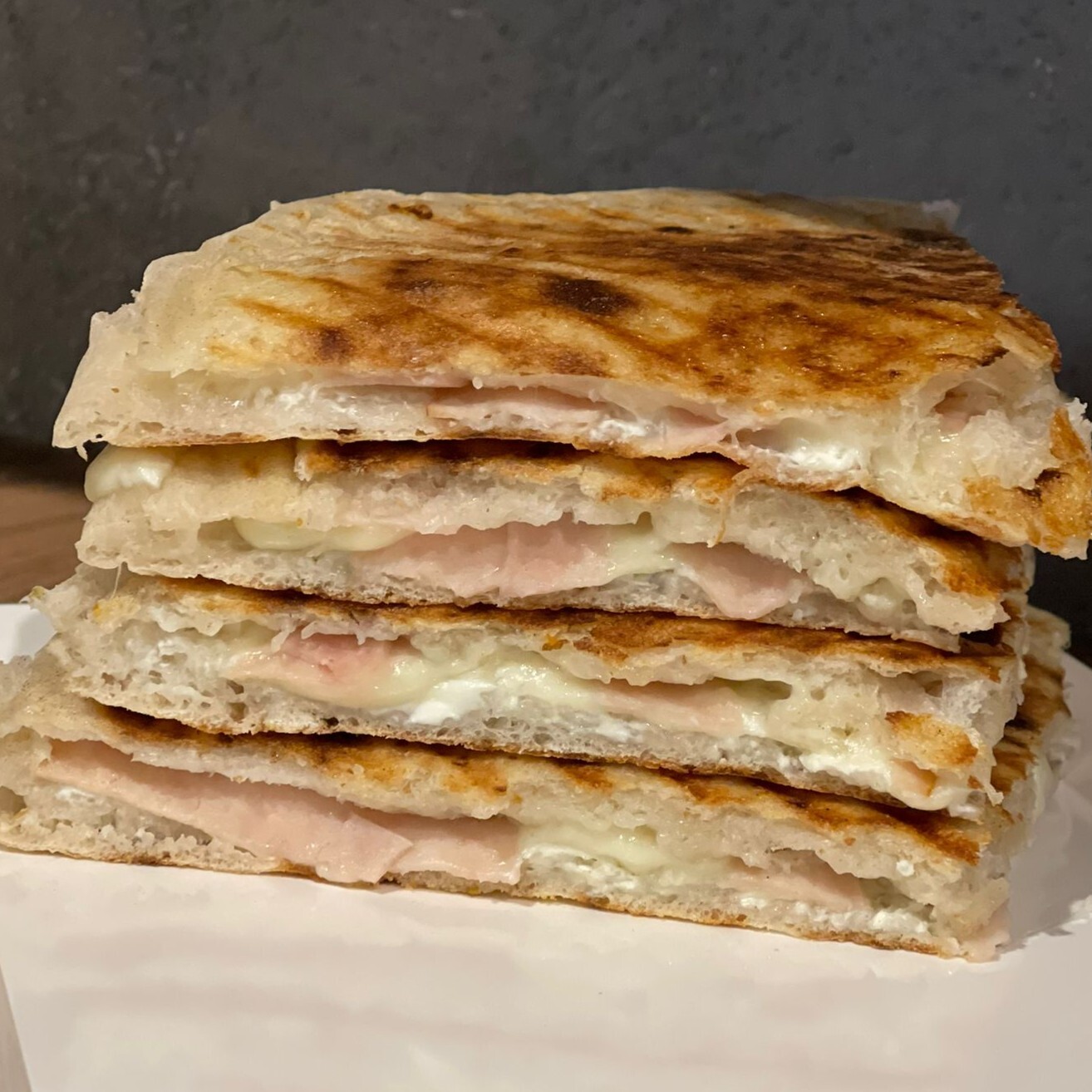 Bazlama Hindi Füme Tost