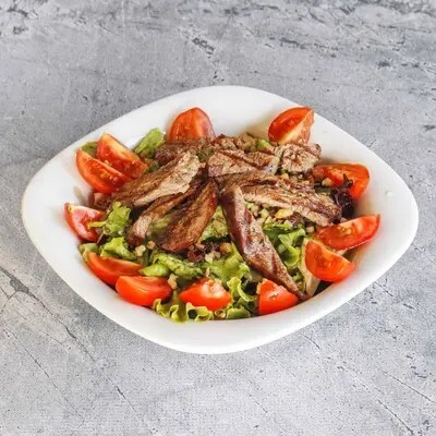 Biftekli Salata