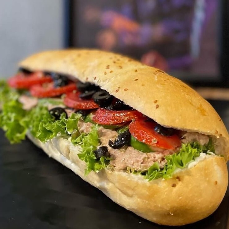 Ton Balıklı Sandviç + Limonata