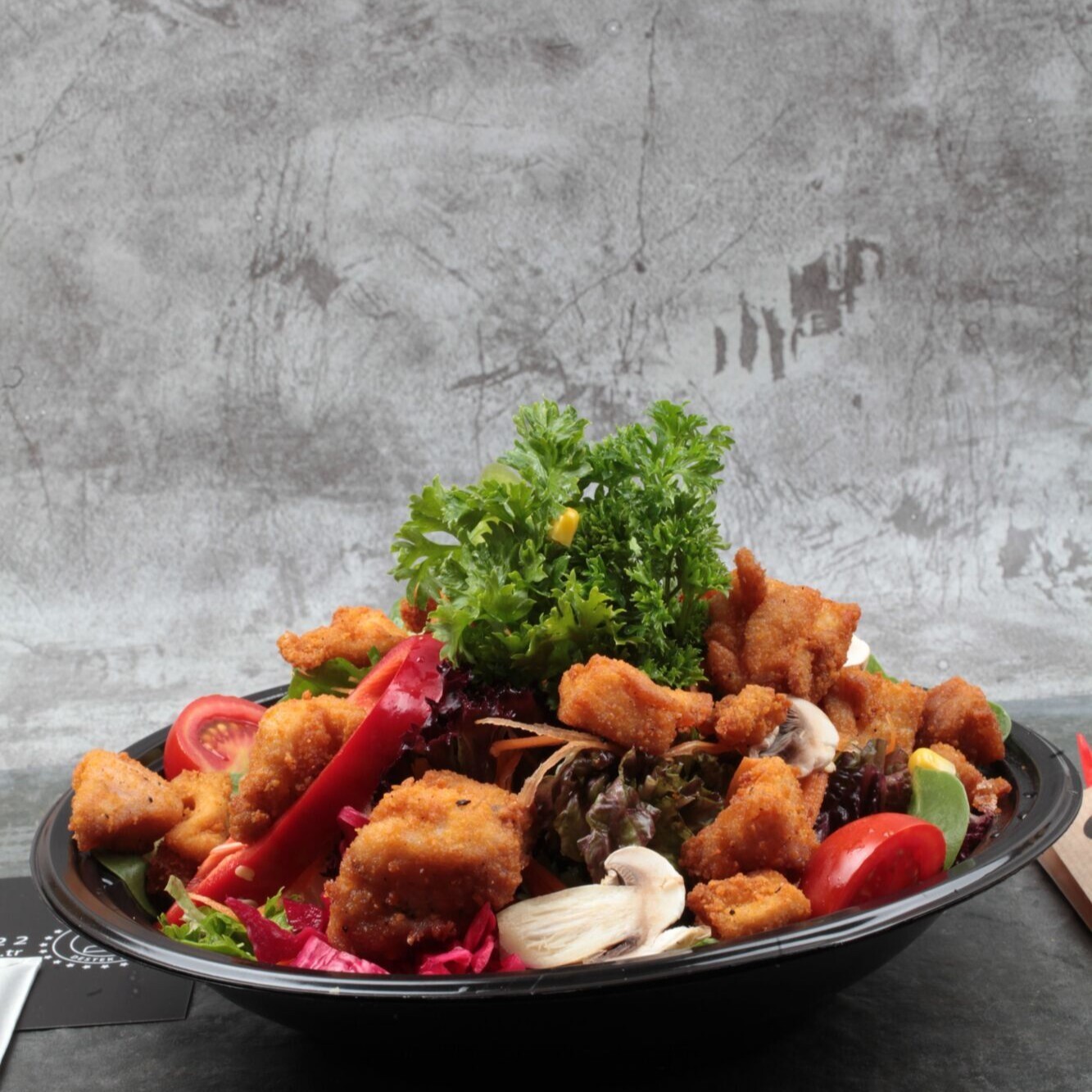 Çıtır Tavuklu Salata