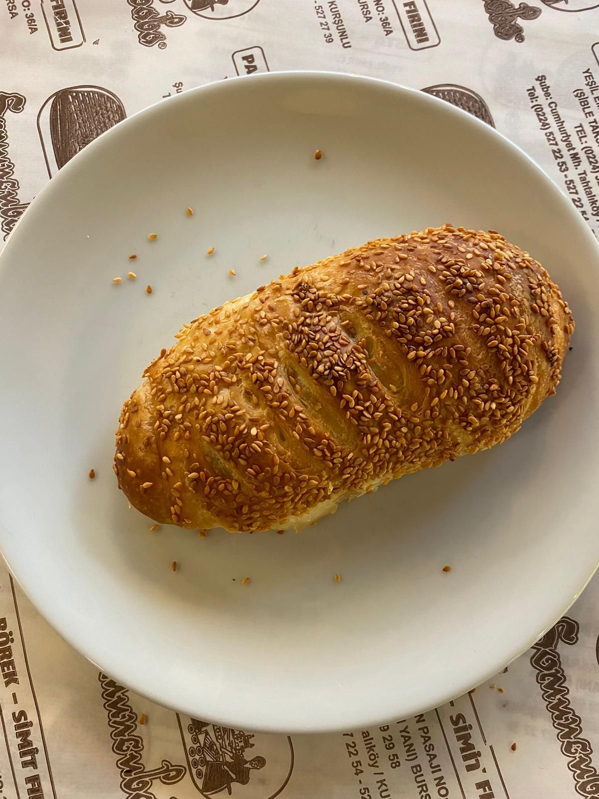 Sosis-Kaşarlı Açma
