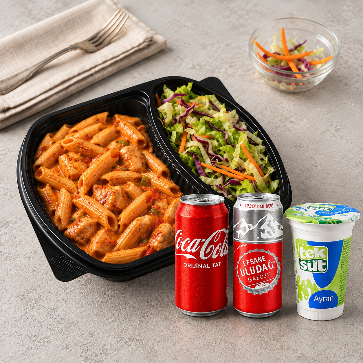 Meksika (Acı) Soslu Tavuklu Makarna + İçecek