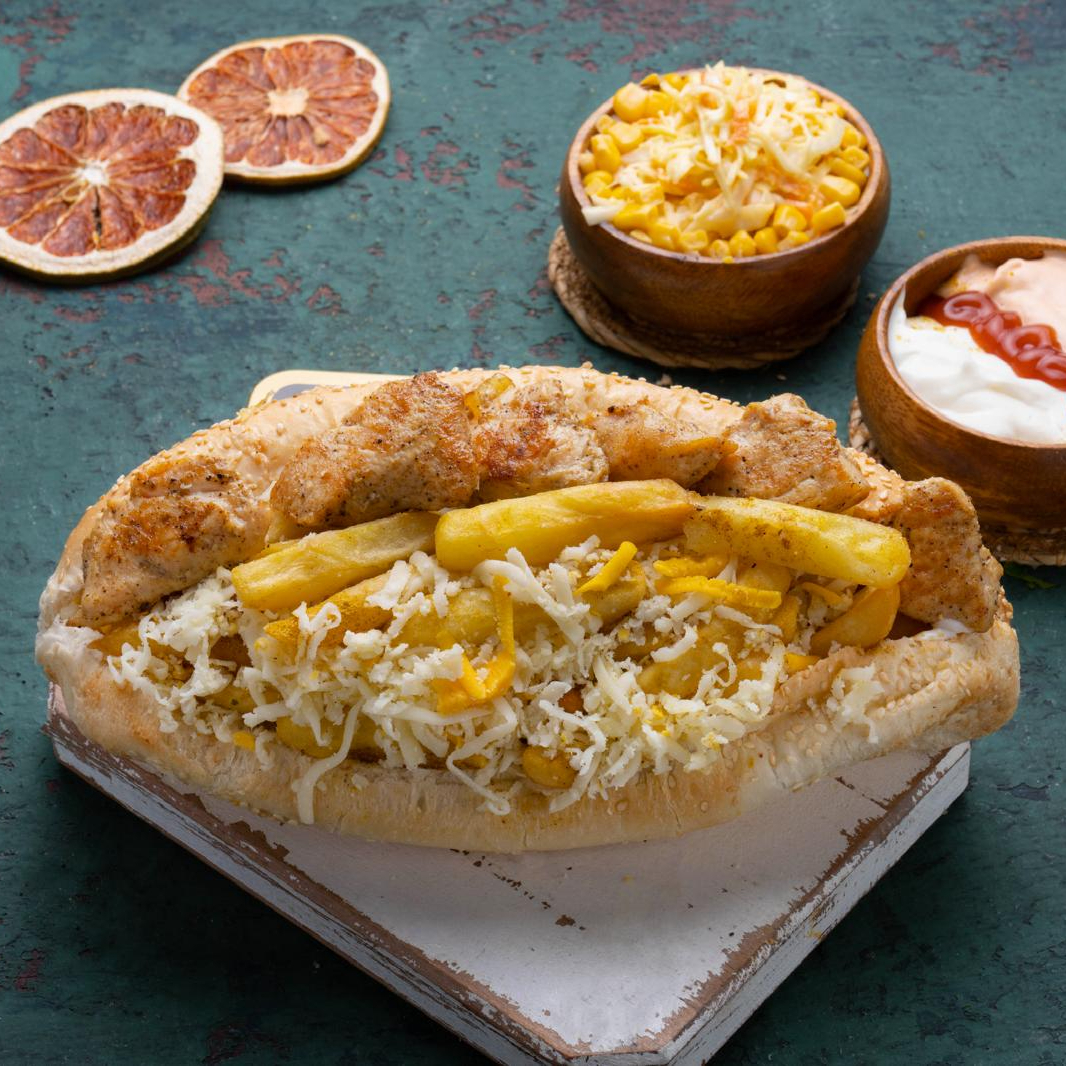 çedar soslu şiş tavuk sandvıç (100 gr.)