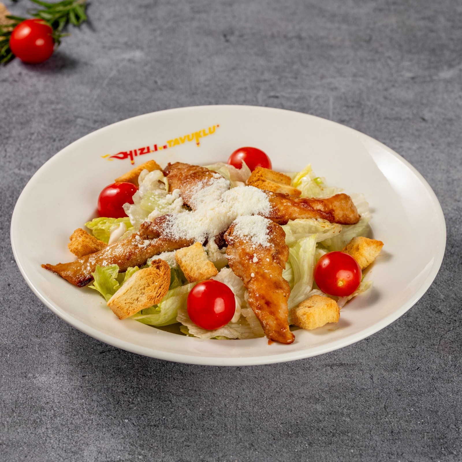 Sezar Soslu Salata