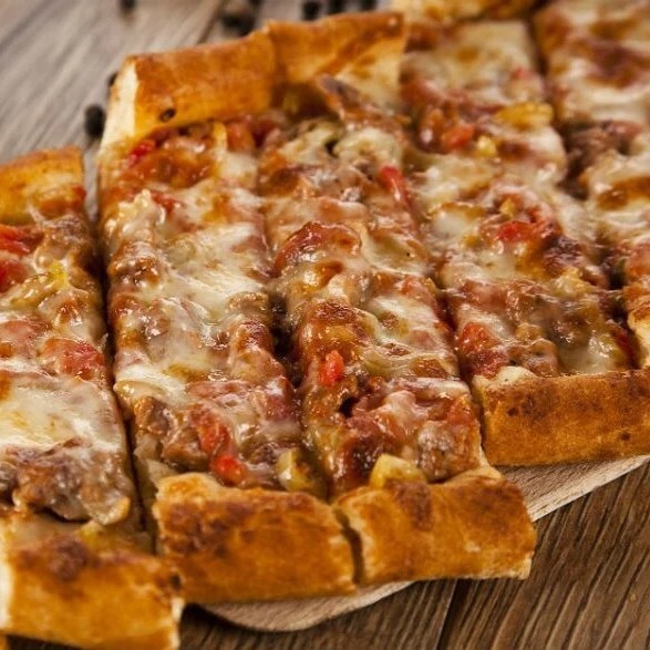 Kuşbaşılı Kaşarlı Pide