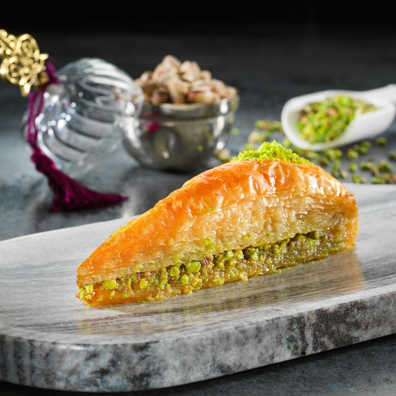 Fıstıklı Tereyağlı Havuç Dilim Baklava (500 gr.)