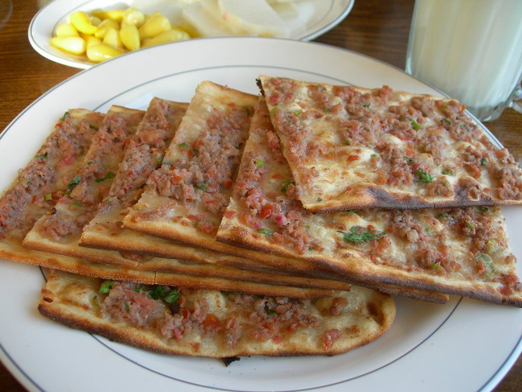 Konya kıymalı Pide