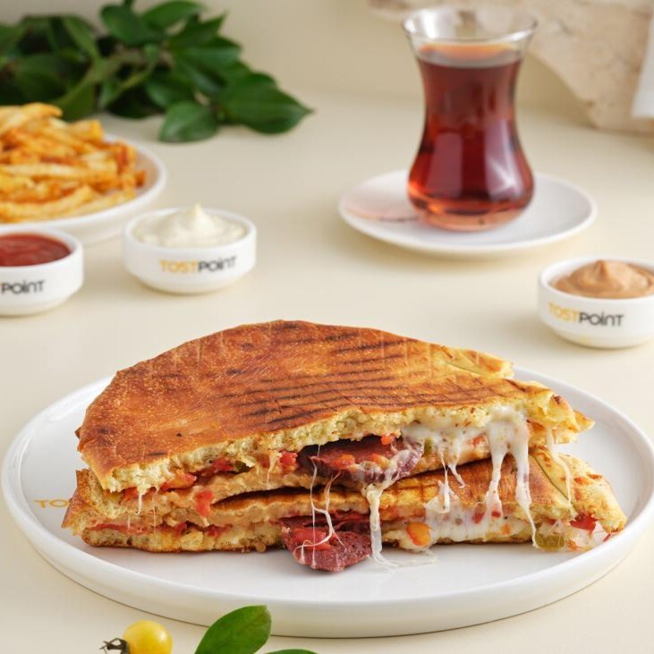 Sucuklu Civa Tost