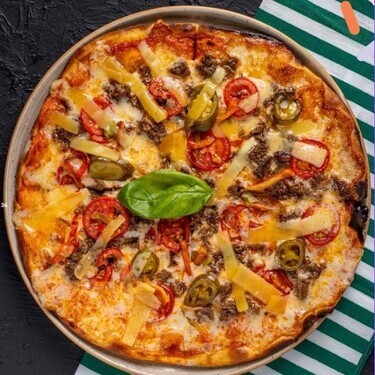 Kars Kaşarlı Kavurmalı Pizza