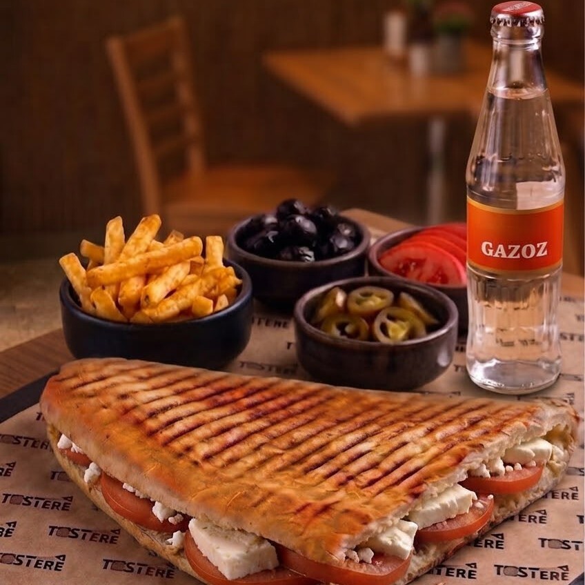 Beyaz Peynirli Domatesli Tost Menü