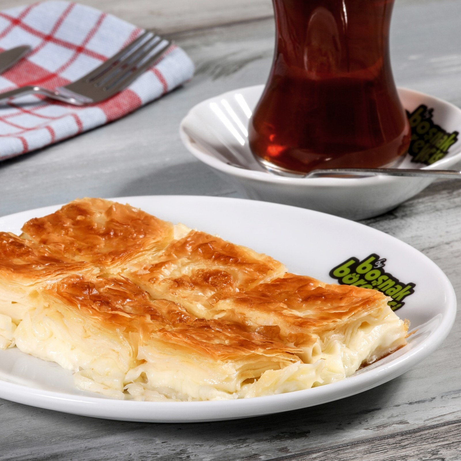 Kaşarlı Su Böreği (350 gr)