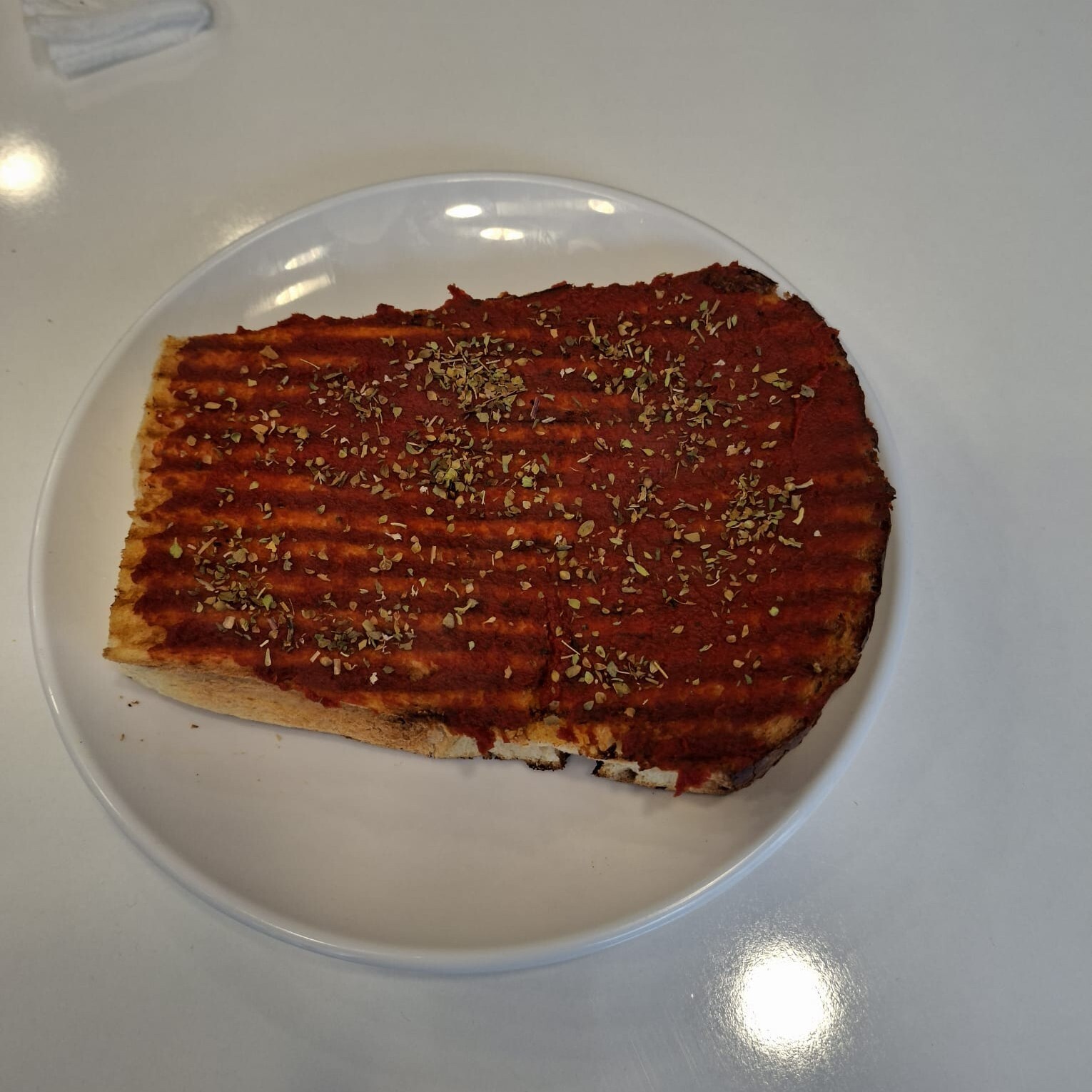 Kelle Ve Kaşar Peynirli Tost