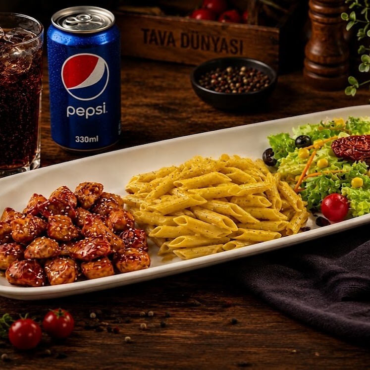 Teriyaki Soslu Tavuk + Kremalı Penne + Akdeniz Salata