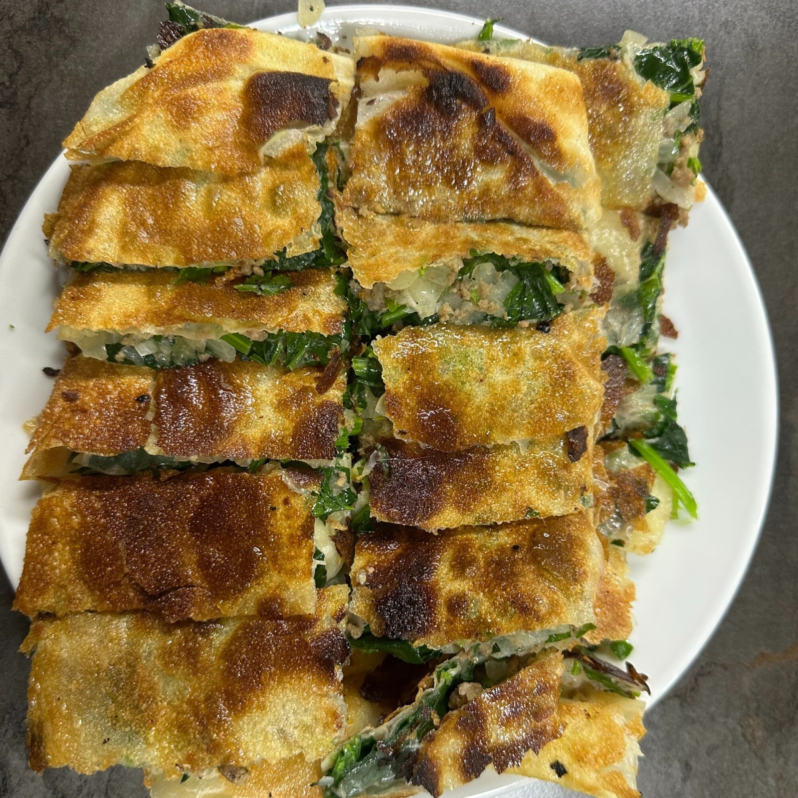 Ispanaklı Kaşarlı Börek