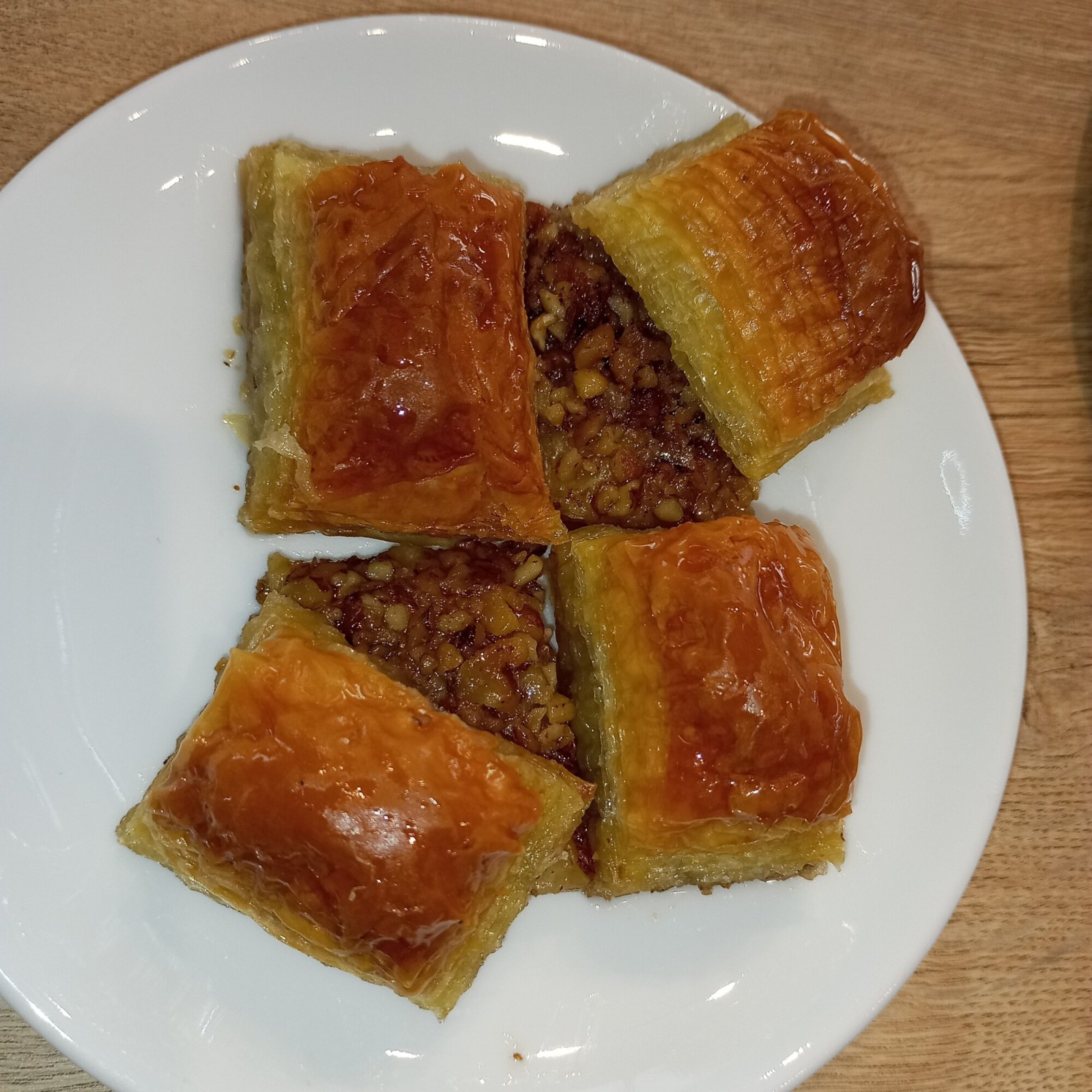 Cevizli Baklava ( 1 KG )