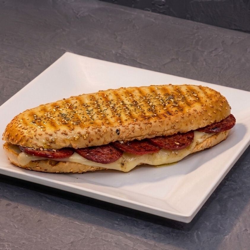 Büyük Sandviç Ekmeğine Karışık Tost