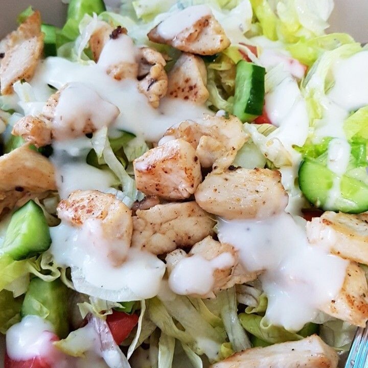Sezar Soslu Salata