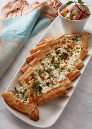 Lor Peynirli & Otlu Pide