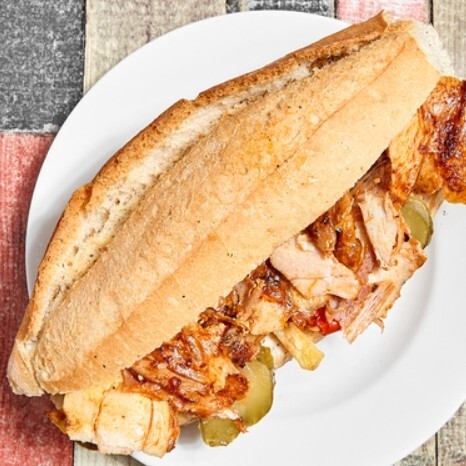 Üç Çeyrek Ekmeğe 90 Gr Tavuk Döner