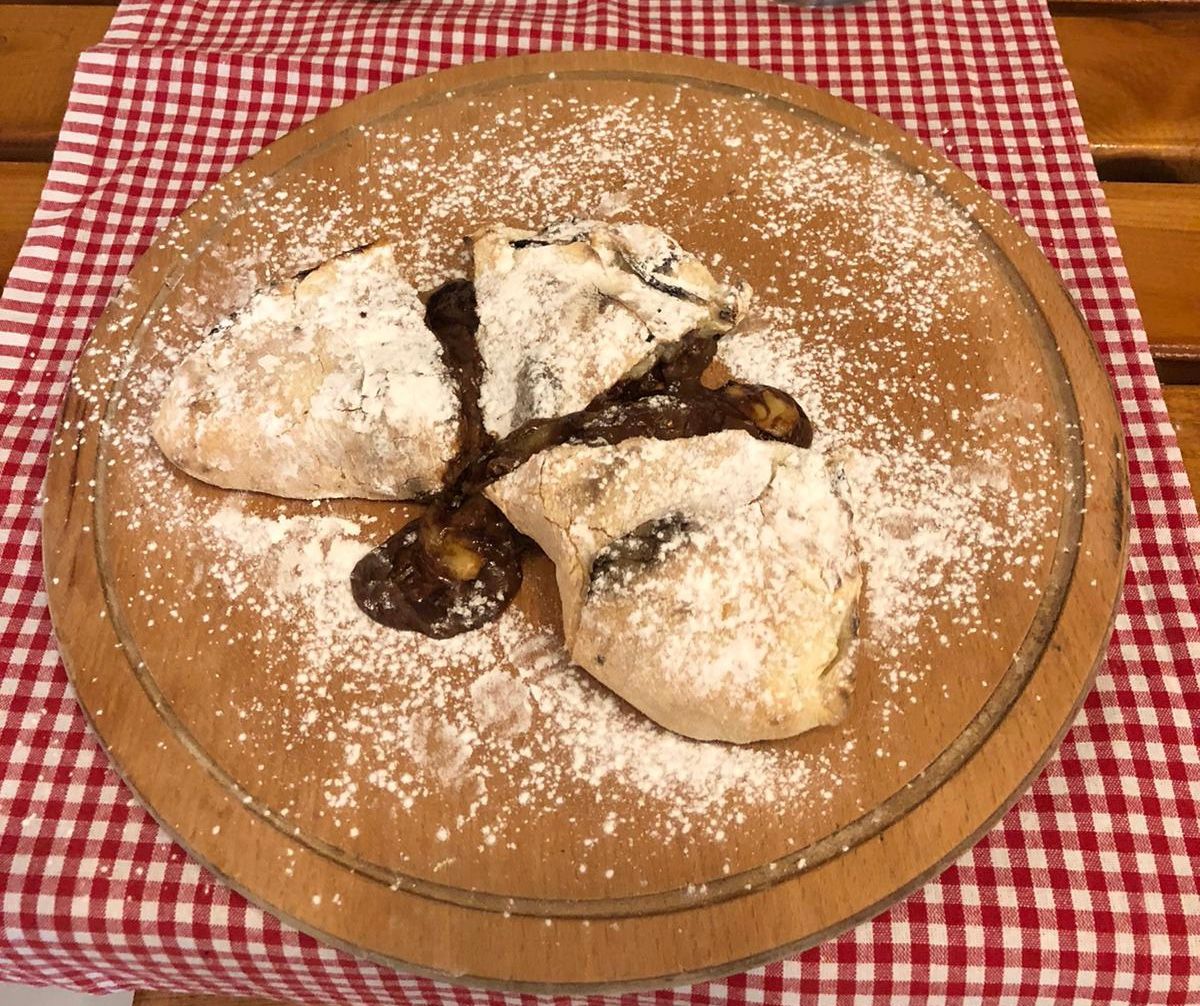Çikolatalı Calzone