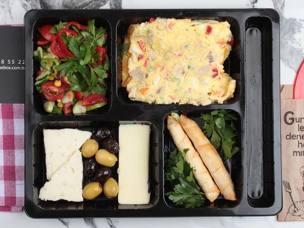 Sebzeli Omlet Tabağı