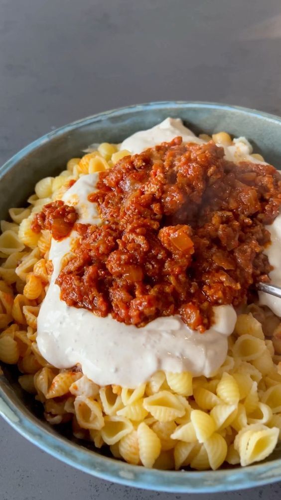 Salçalı Yoğurtlu Penne