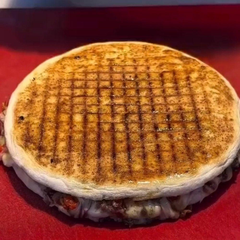 Patron Bazlama Tostu (Sanayi usulü)