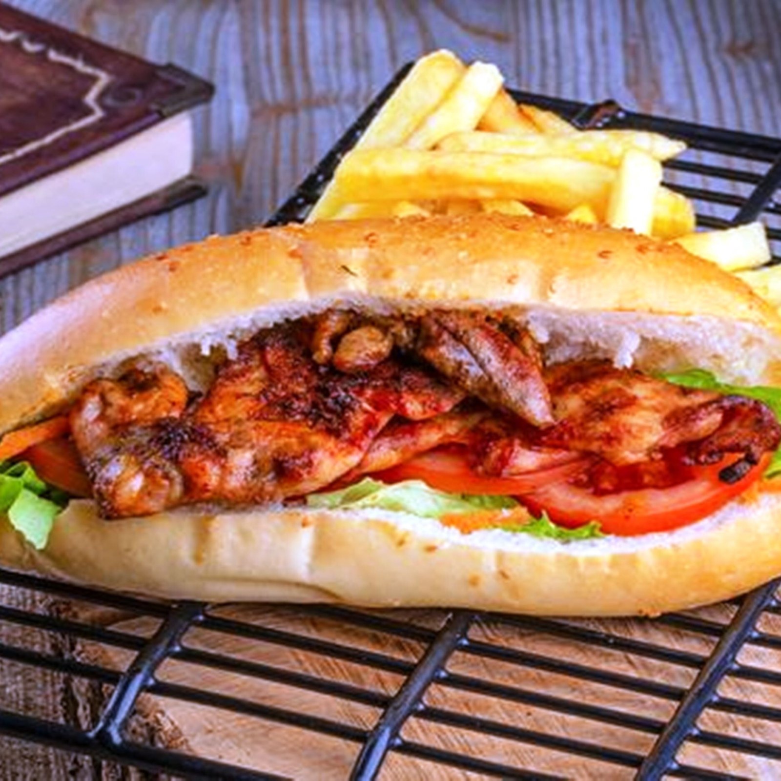 Ekmek Arası Izgara Tavuk
