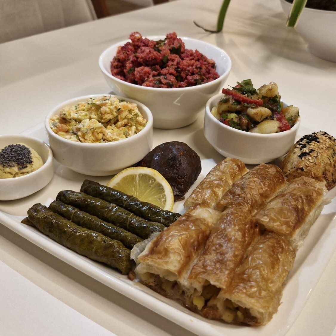El Açma Börekli Gün Tabağı