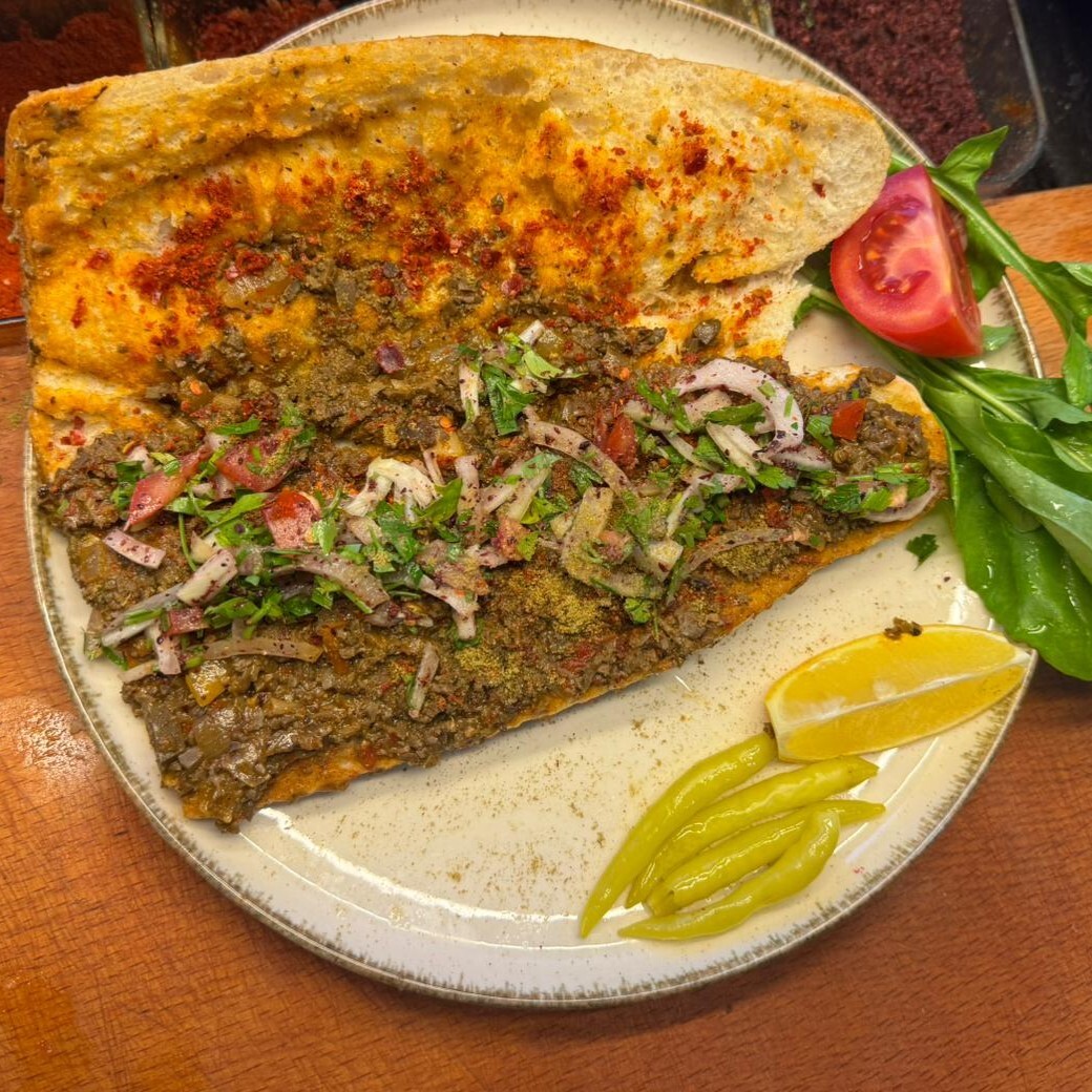 Çiger Kavurma Yarı Ekmek