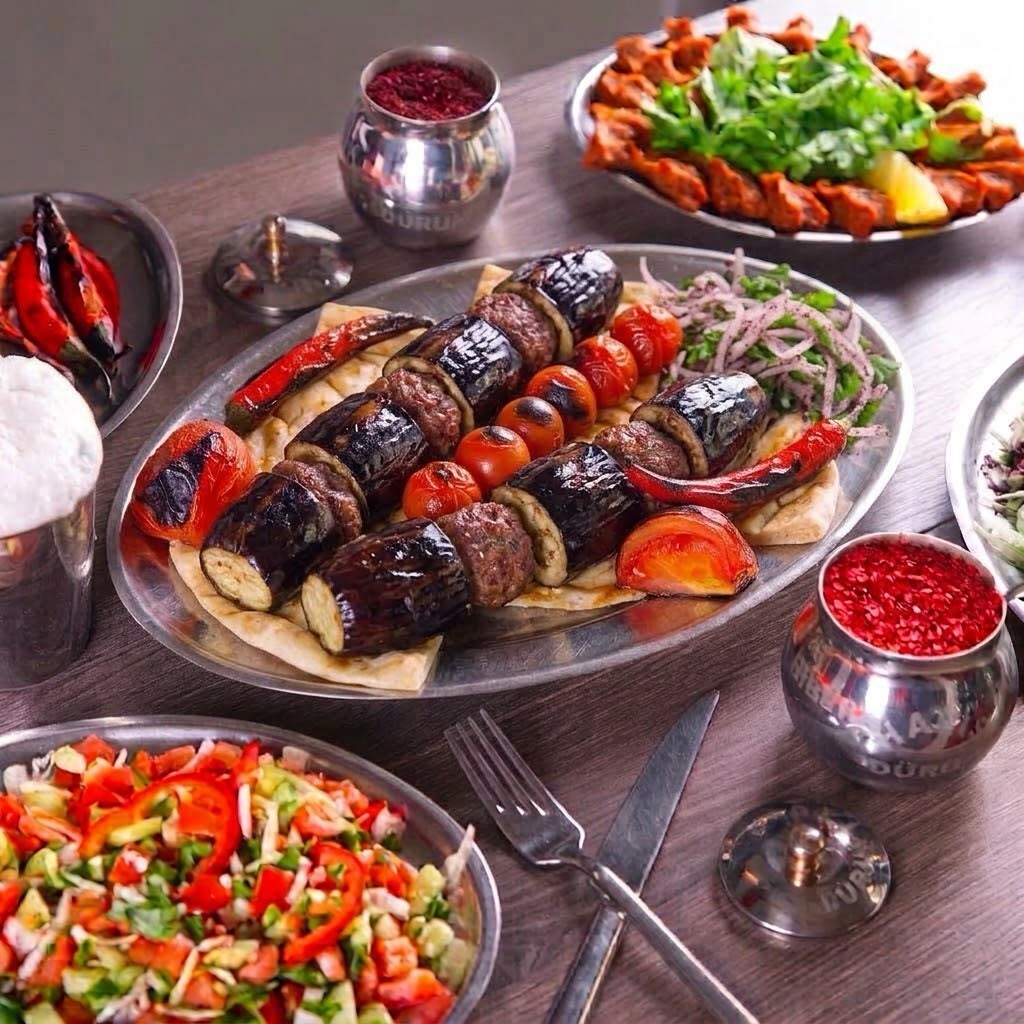 Patlıcanlı Tepsi Kebabı
