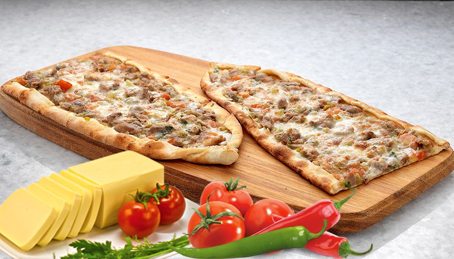 Kavurmalı Kaşarlı Pide