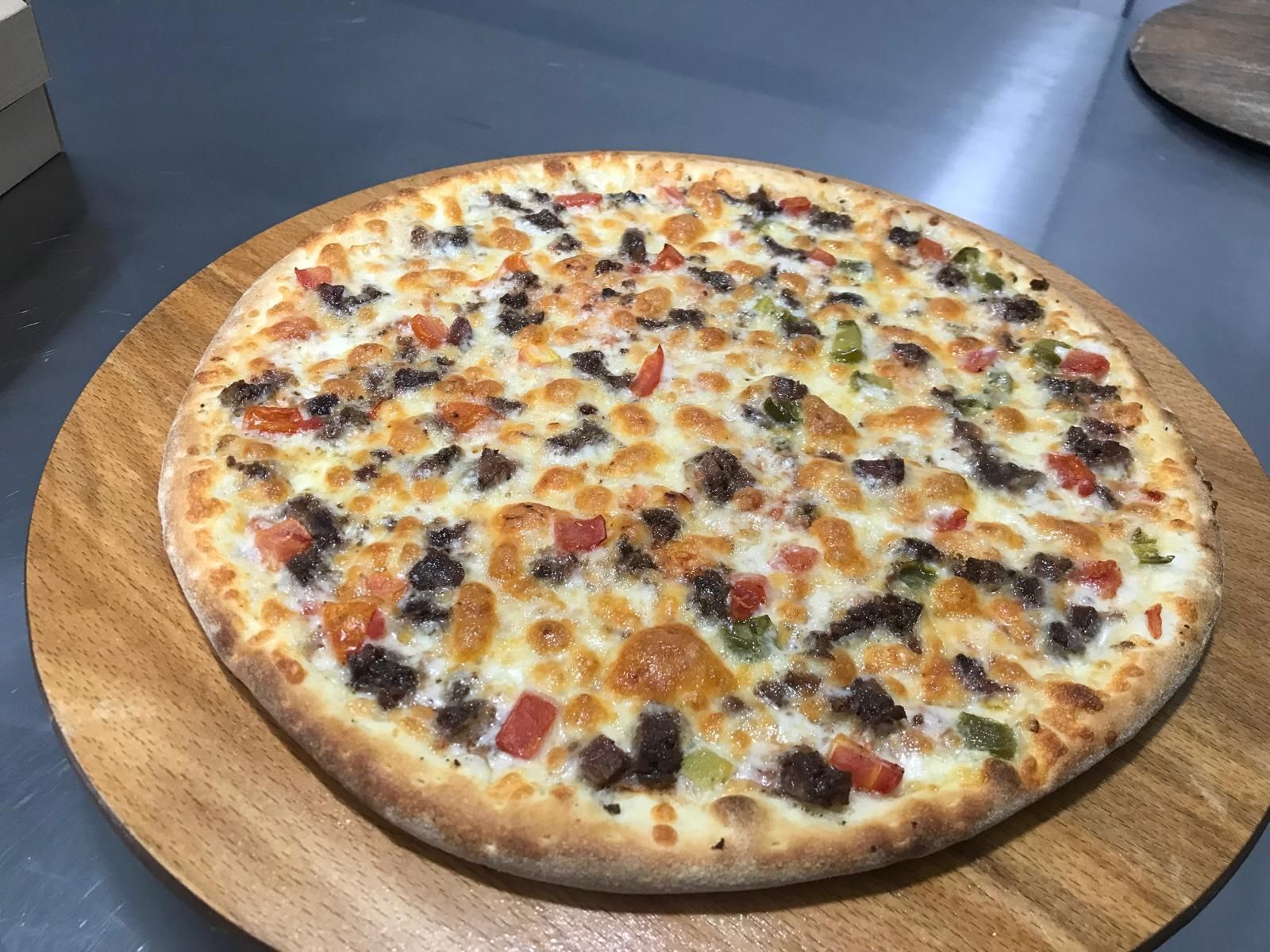 Kavurmalı Pizza Küçük