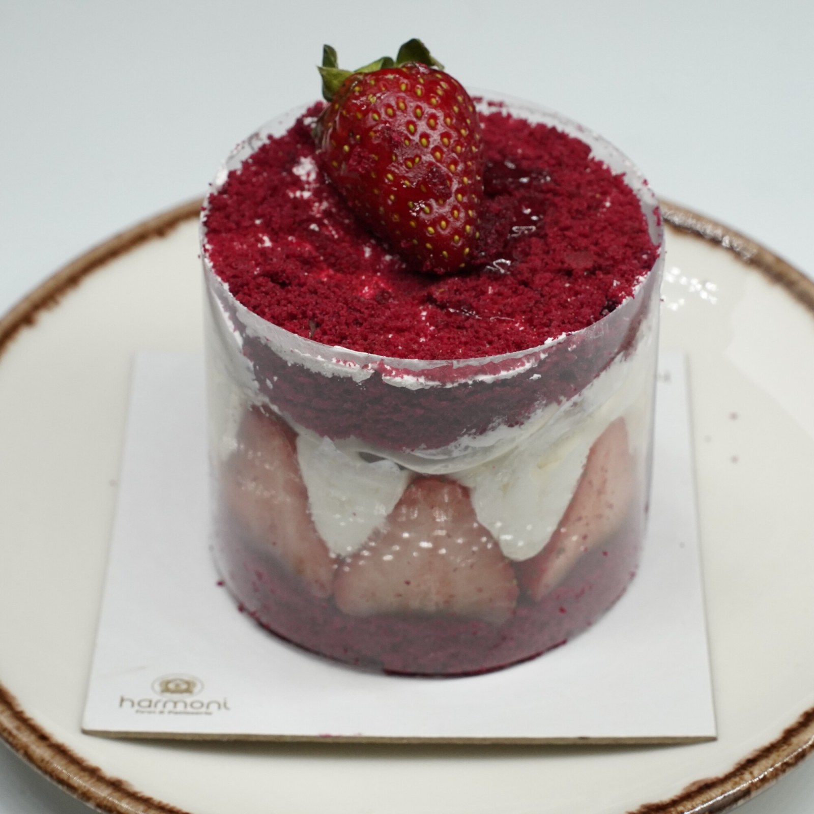 Çilekli Velvet
