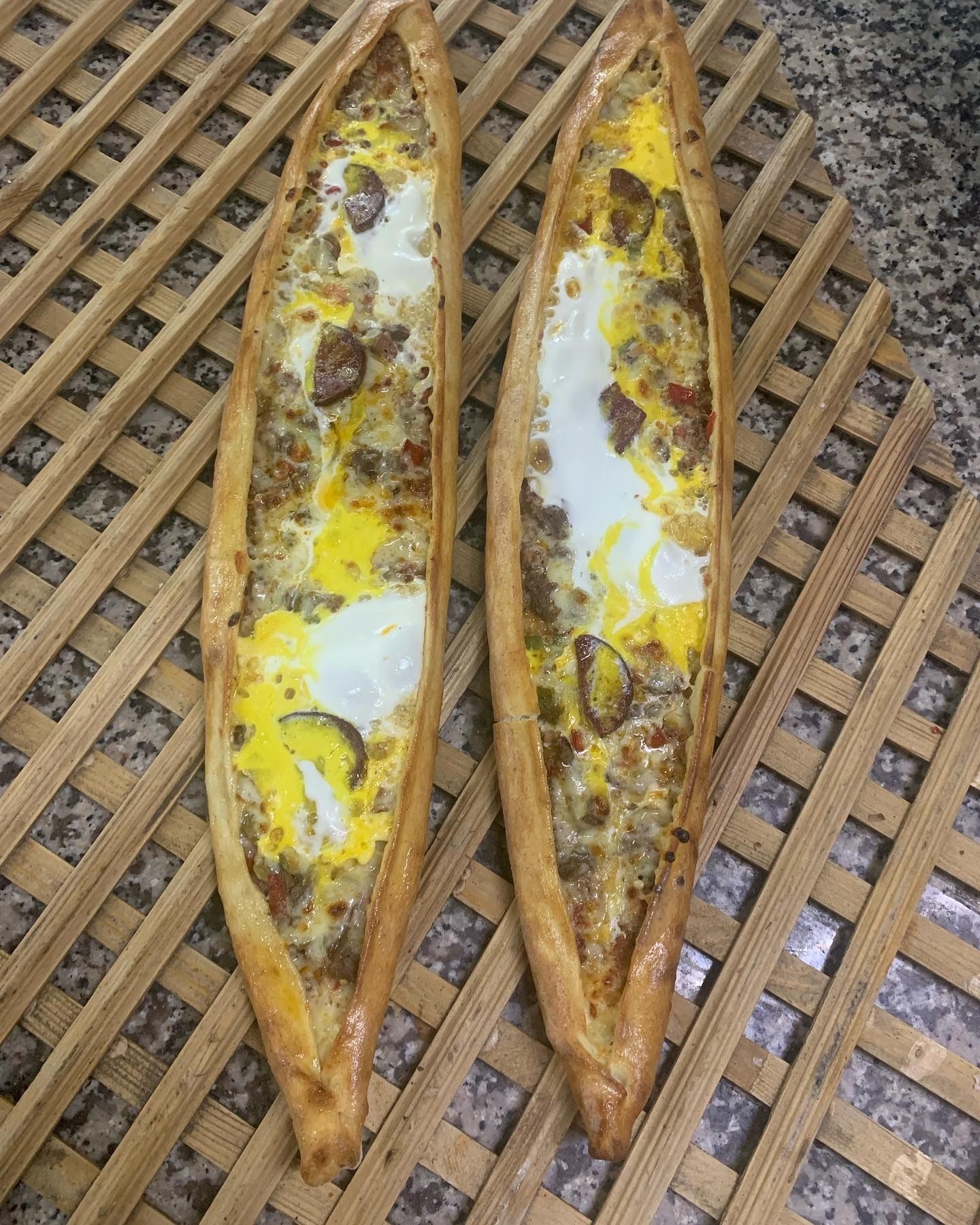 Full Karışık Pide