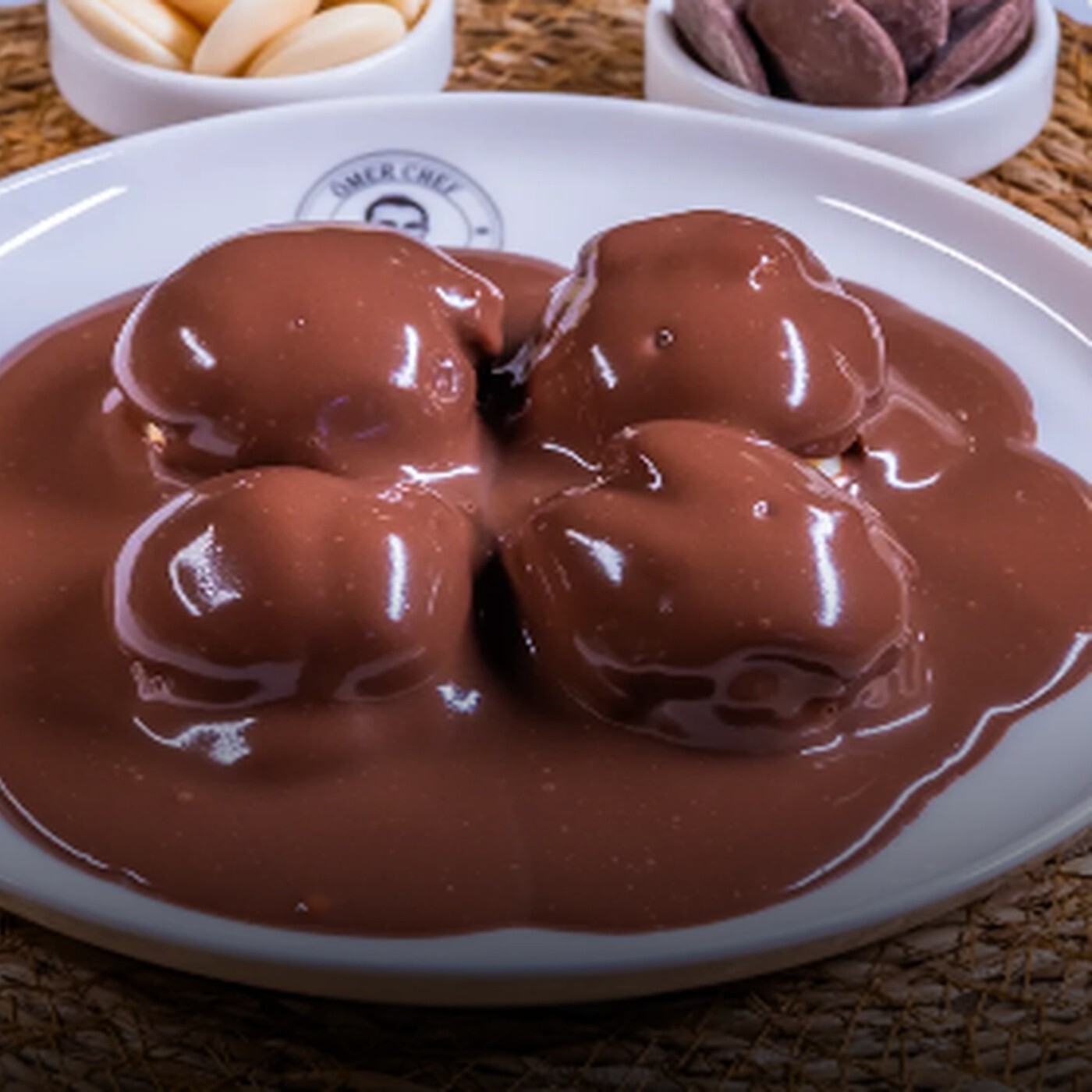 Belçika Çikolatalı Profiterol (800 g) (16 Adet)