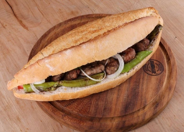 Tam Ekmek Arası Köfte