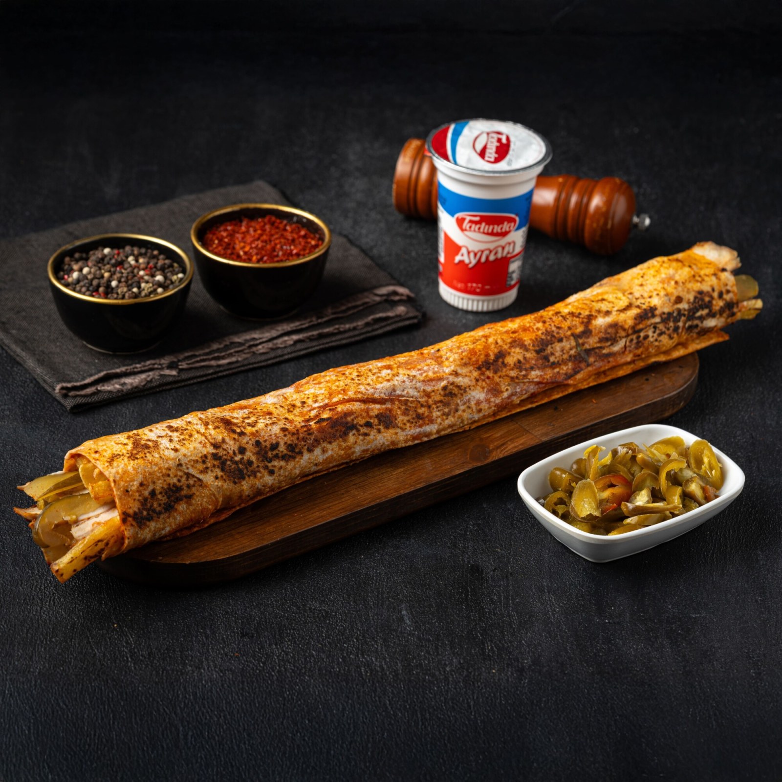 Kebap Salatalı Zurna Tavuk Döner Dürüm Menü + Ayran