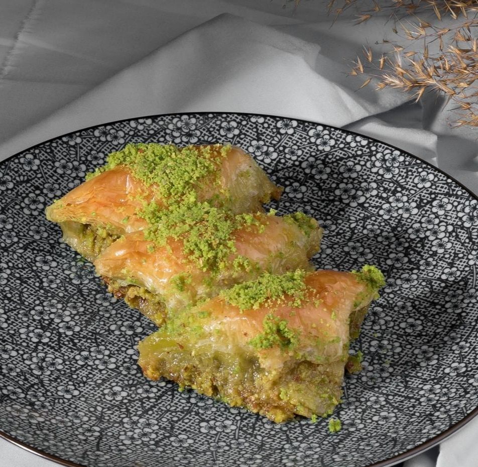 Fıstıklı tereyaglı Şöbiyet (1 kg.)