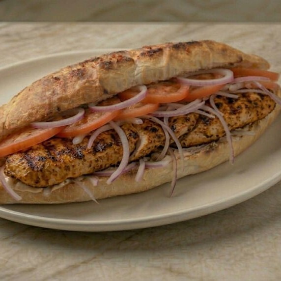 Ekmek Arası Tavuk Biftek Menü