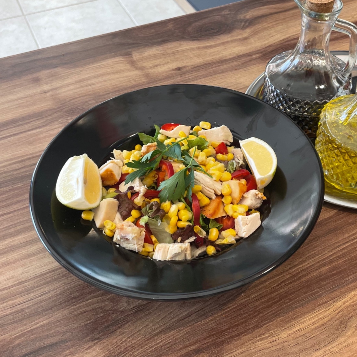 Tavuklu Salata