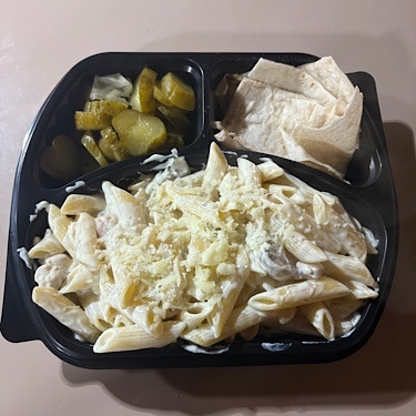Kremalı Mantarlı Tavuklu Makarna