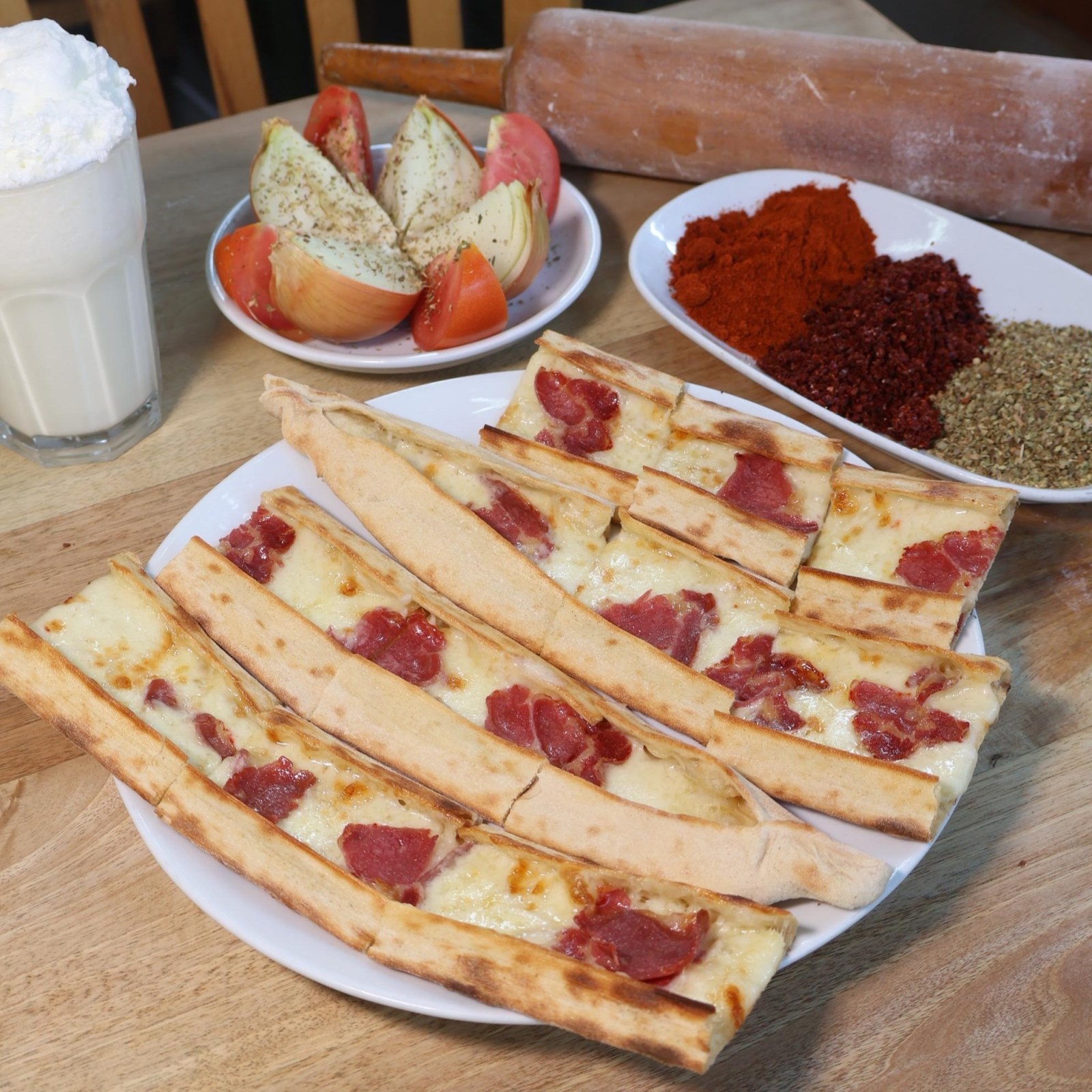 Pastırmalı Pide