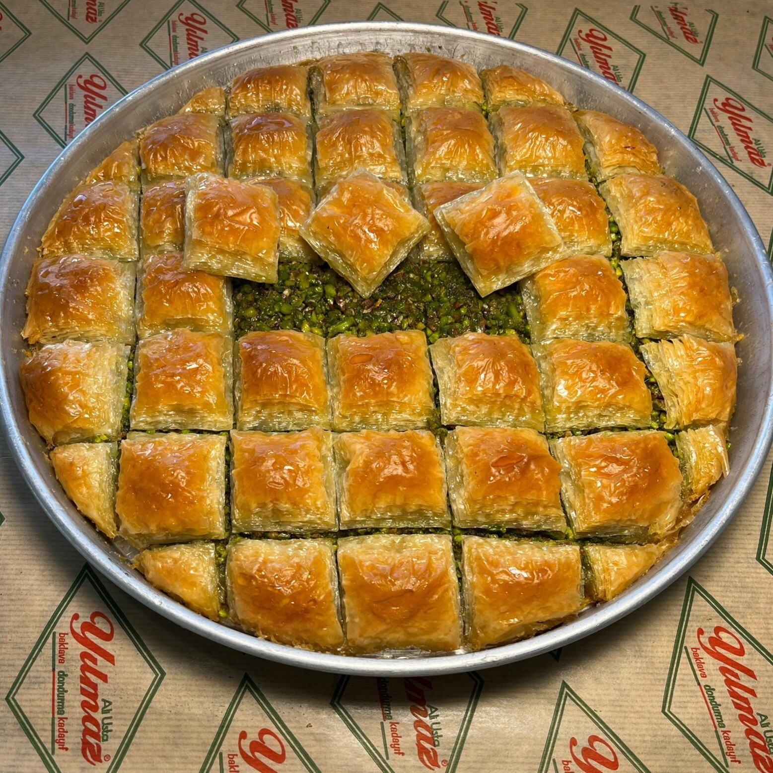 Kare Baklava (1 kg.)