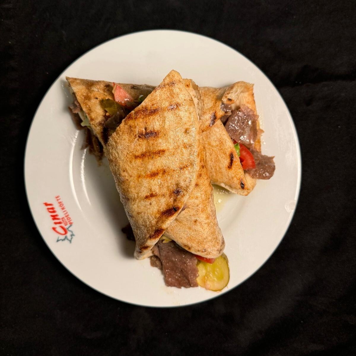 Kayhan Pide Arası Et Döner