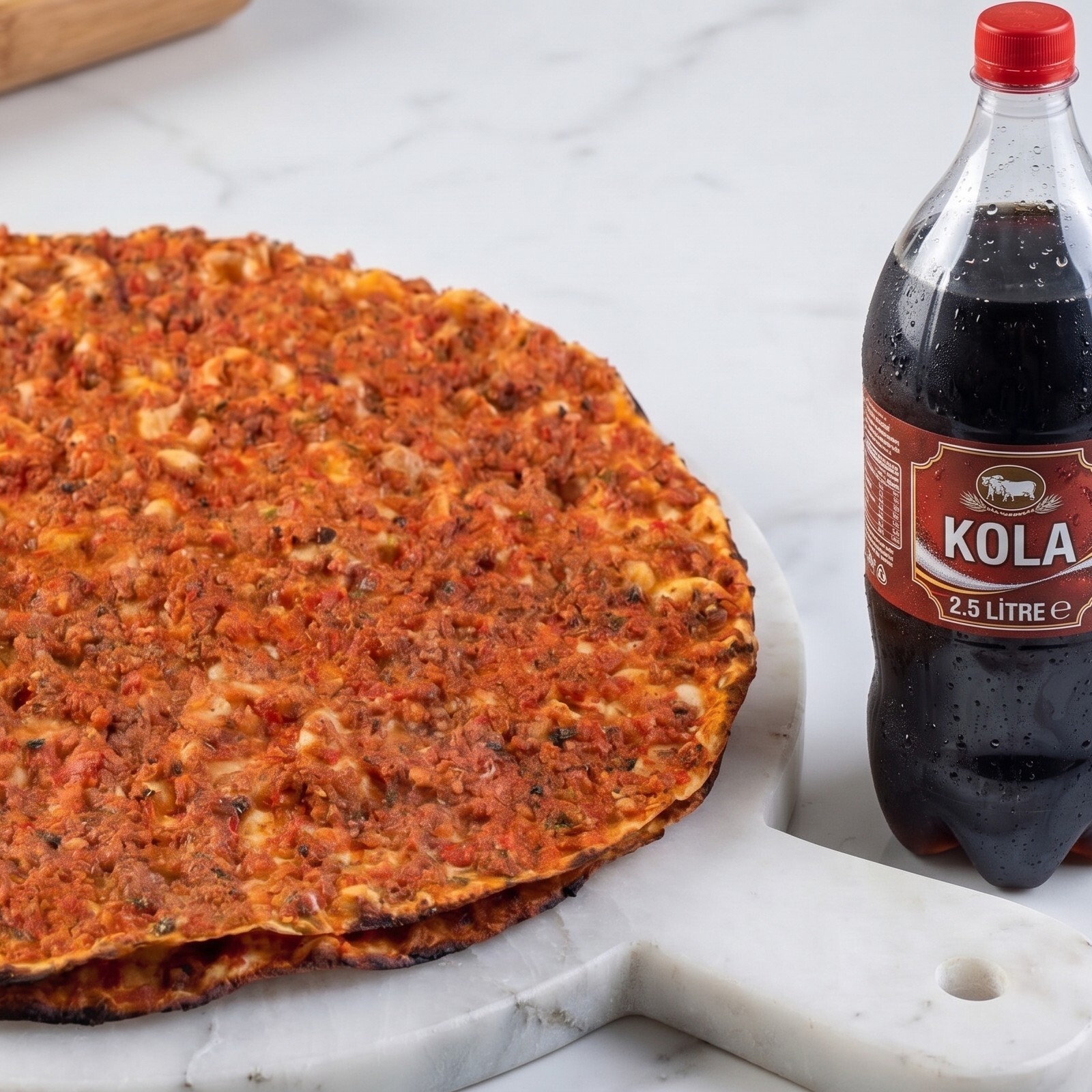 Lahmacun (10 Adet) + Kola (2.5 lt)