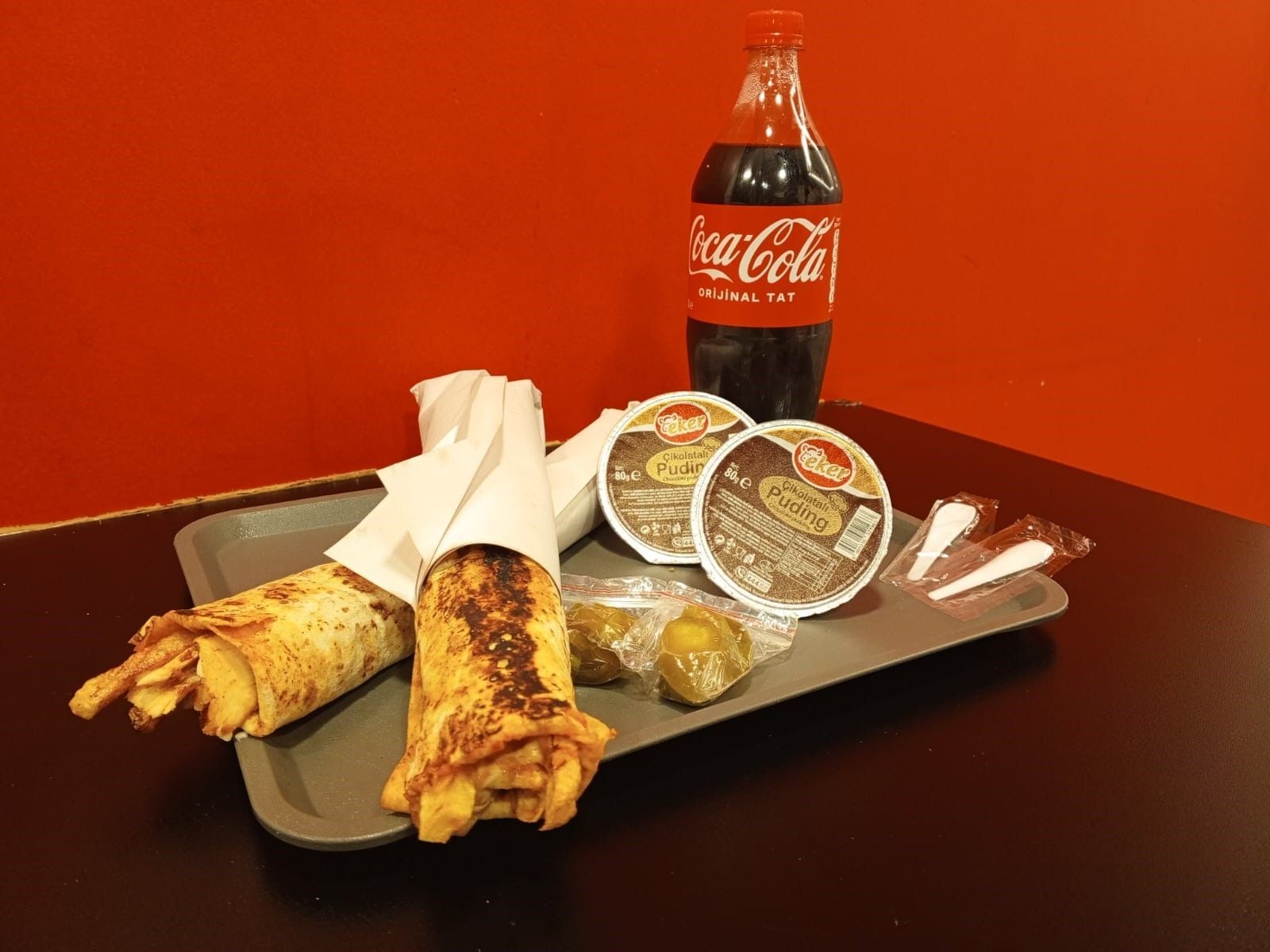 İkili Mega Tavuk Döner Dürüm & Coca Cola (1 L.) & 2 Adet Tatlı Menü