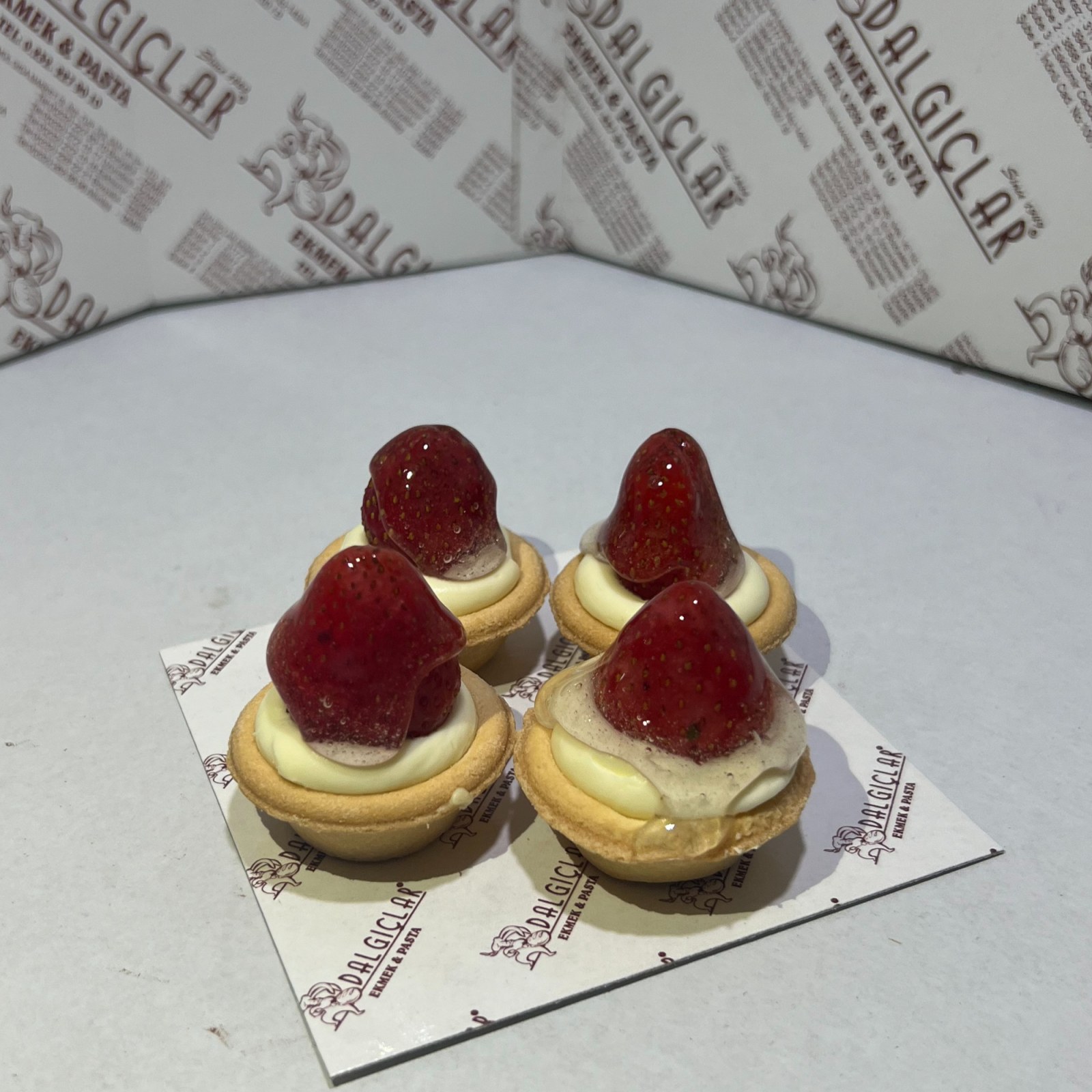 Çilekli Tartolet (250 gr.)