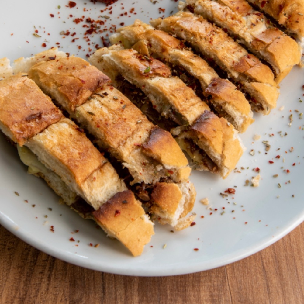 Kavurmalı Tost Menü